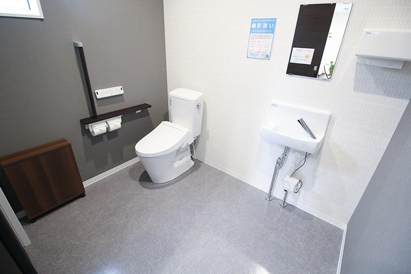 お手洗い(バリアフリー)